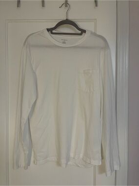 Club Monaco Classic White Long-Sleeve Pocket Tee